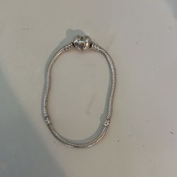 pandora bracelet 