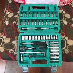 New 53 Piece Socket Set