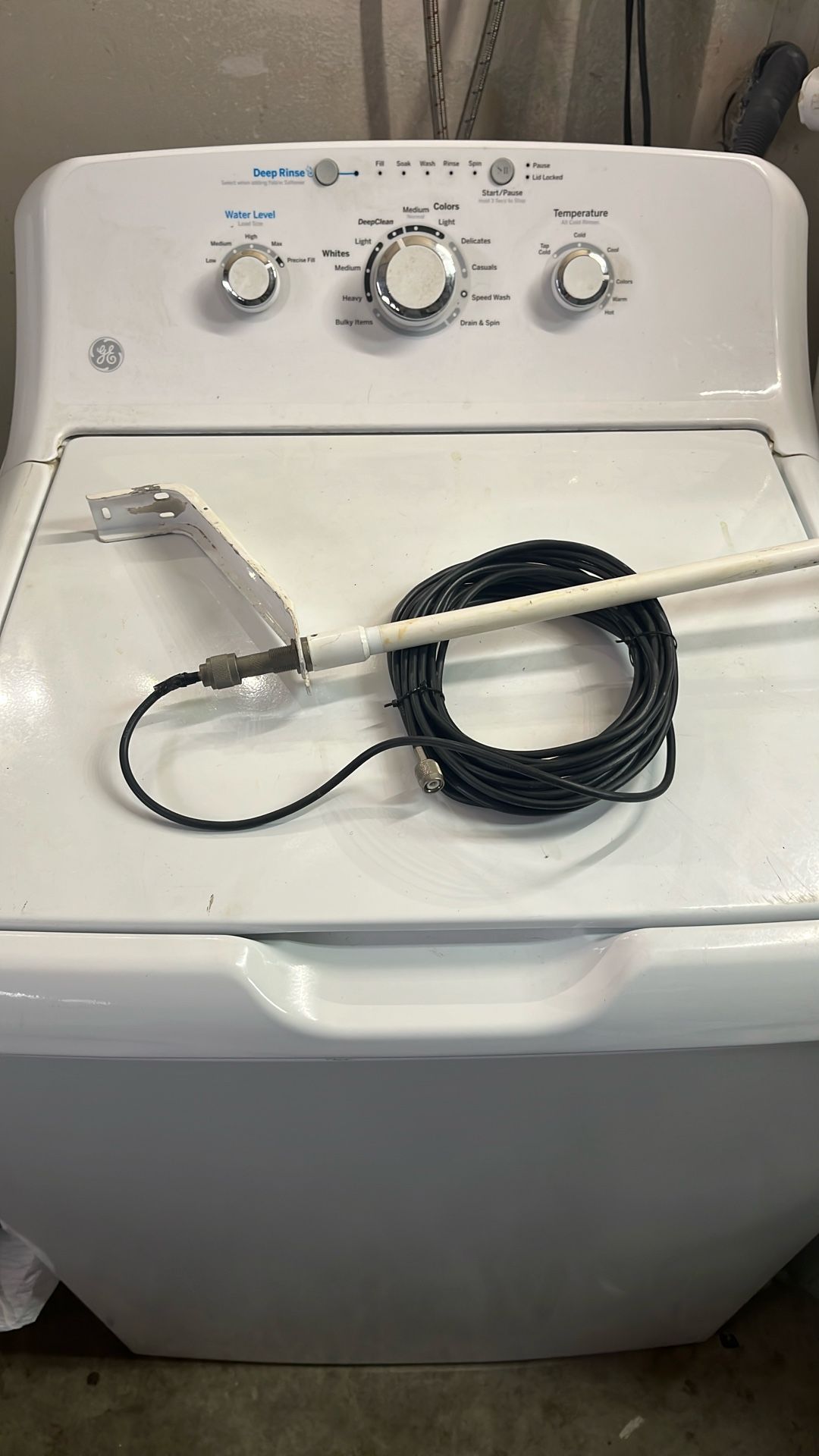 Exterior Internet π Antenna