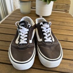 Women’s Vans Shoes – Size 8