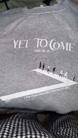 BTS :Yet to come sweatshirt