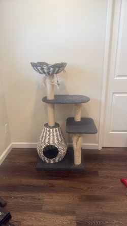 Free Cat tree