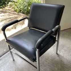 Adjustable chair