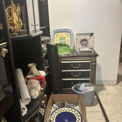 Big 3 Peice Laqqure 80’s Vintage China Cabnet 