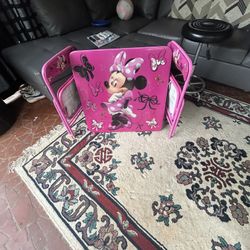 Minnie Mouse Table