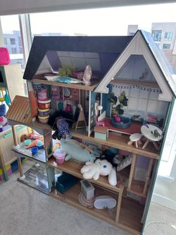 Kid Kraft Doll House