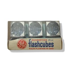 Vintage 3-Pack GE Blue Flash Cubes  