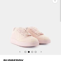 Burberry Women’s LF Knit Pink Designer Sneakers 💖