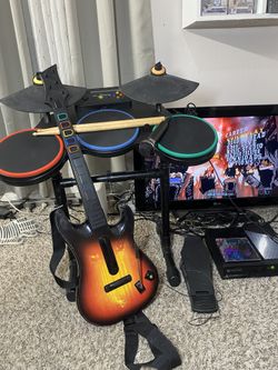 Xbox 360 Guitar Hero World Tour Drum Kit  Guitar Mic Complete Band BUNDLE Drums