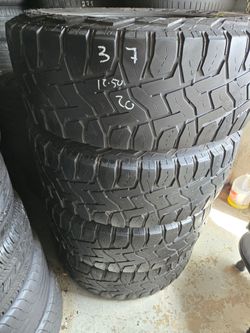 37x12.50x20 Toyo rt open country
