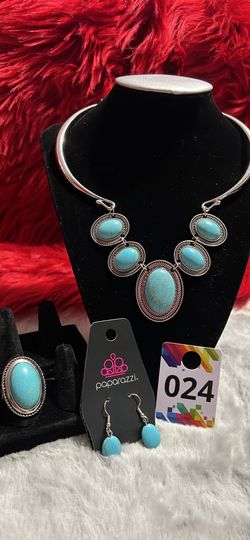 Paparazzi necklace set 024