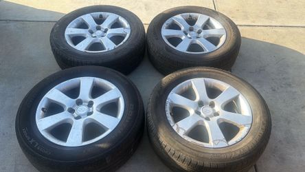 Hyundai Santa Fe 18 Inch Aluminum stock Wheels With Old Tires 5x114.3mm