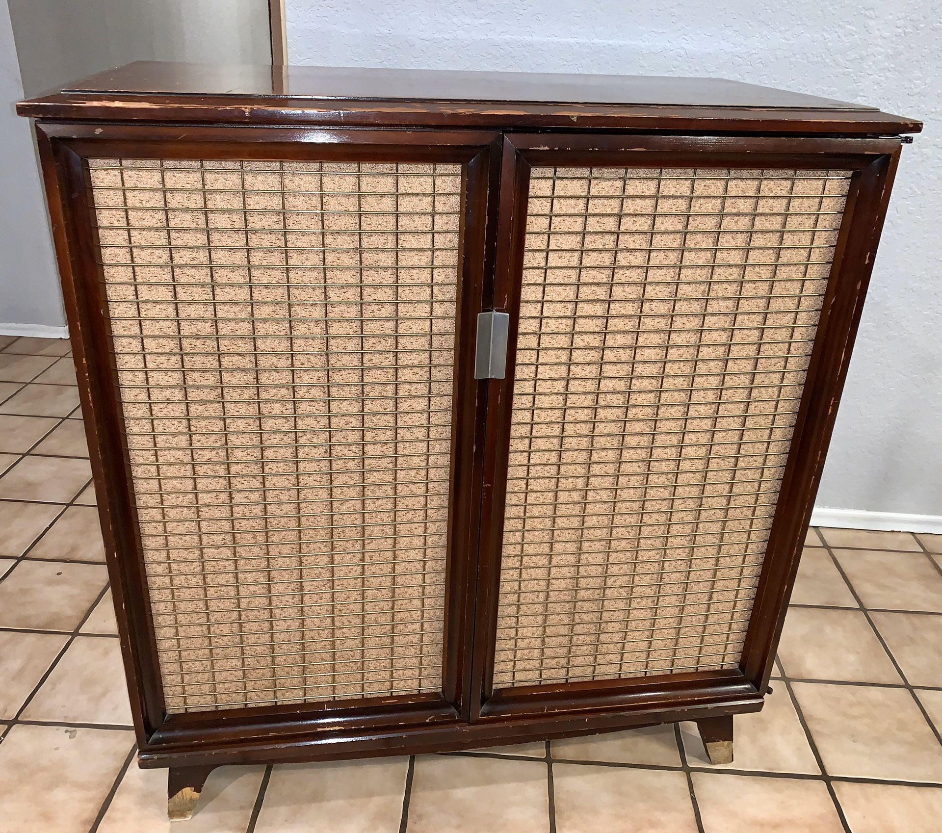 Vintage Sears Roebuck Silvertone Stereo Radio Record Player Cabinet Model 7033