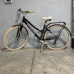 7 Speed Schwinn Hybrid Bike