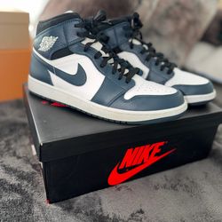 Air Jordan Retro High Sneakers