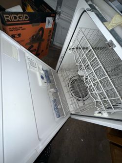 24 in front control built in dishwasher whirlpool