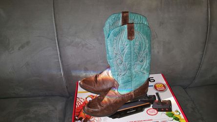 Ladies boots