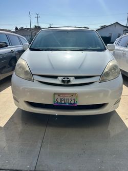 2010 Toyota Sienna xle