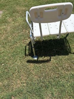 Heavy a duty shower chair