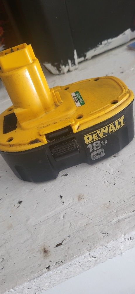 Dewalt Battery