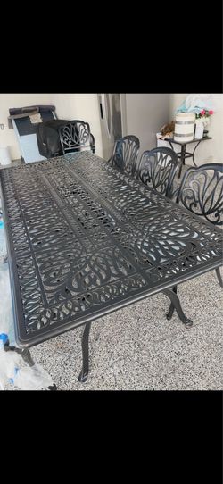outdoor table