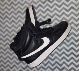 Nike Womens Court Vision Sneakers 8 Black White Leather Mid Top Shoes CD5436-001
