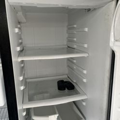 Refrigerator  $240 GE Side by Side 