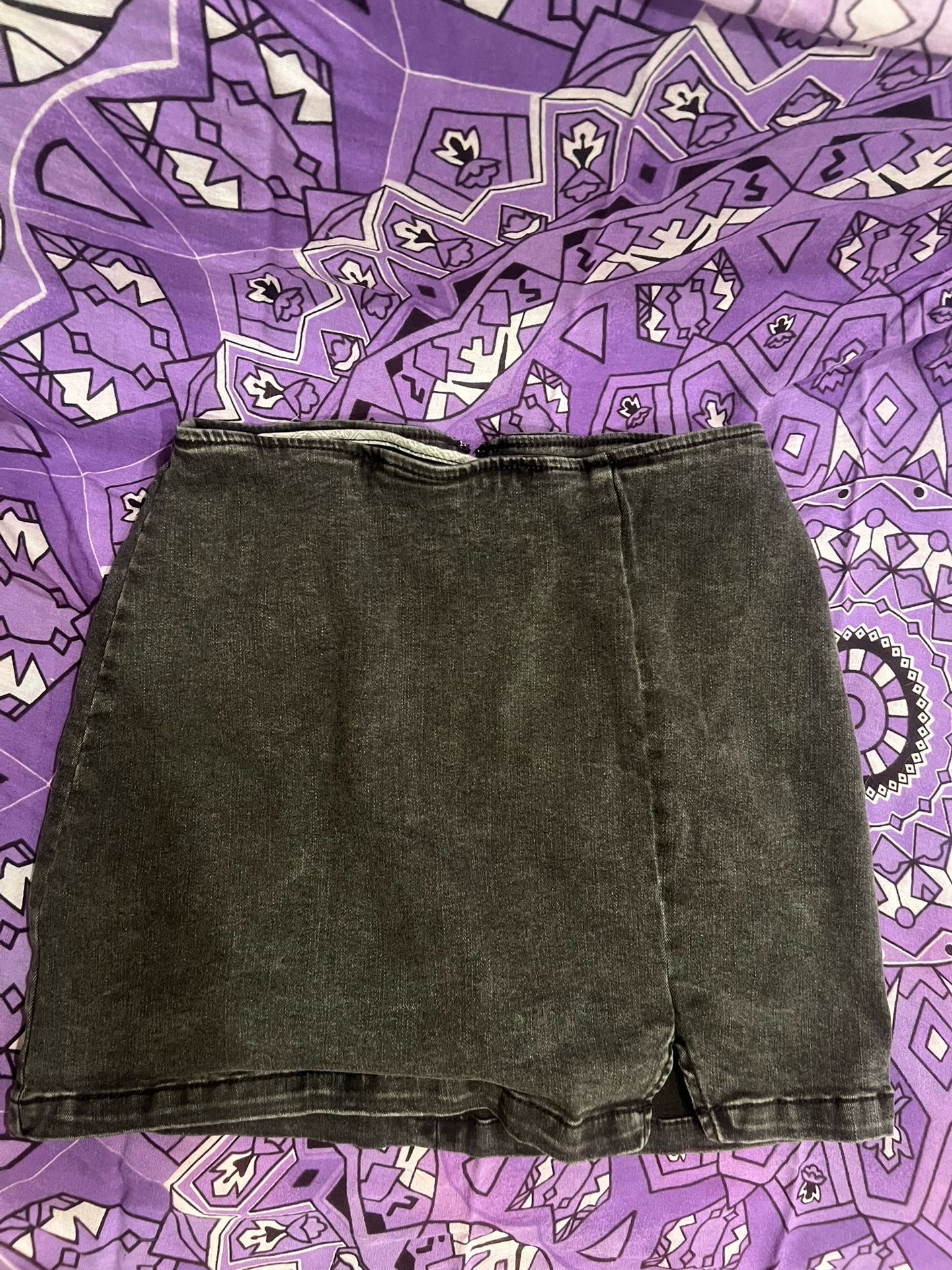 women’s black denim mini skirt 