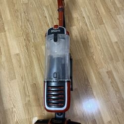 Shark Vacuum Very Good Condition 