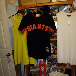 Authentic  S.F. GIANTS BUTTON DOWN JERSEY
