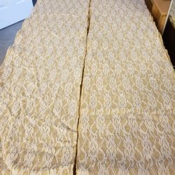 Brandnew 2 Beautiful/Elegant With Laces Wedding Table Cloth