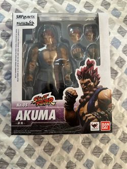 Bandai Tamashii Nations S.H. Figuarts Street Fighter Akuma/Gouki