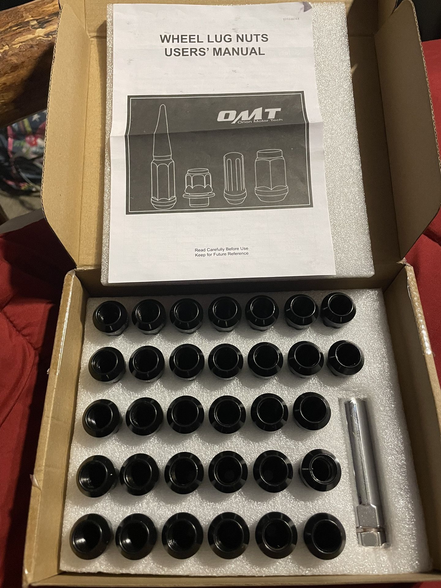 M14x1.5 Lug Nuts Black with Spline Compatible with Ford F250 F350/chevy 1500/2500