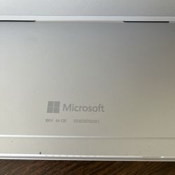 Microsoft Surface Go 3 1901 64 GB, Wi-Fi, 10 in - https://offerup.com/redirect/?o=U2lsdmVyLlJlYWQ=