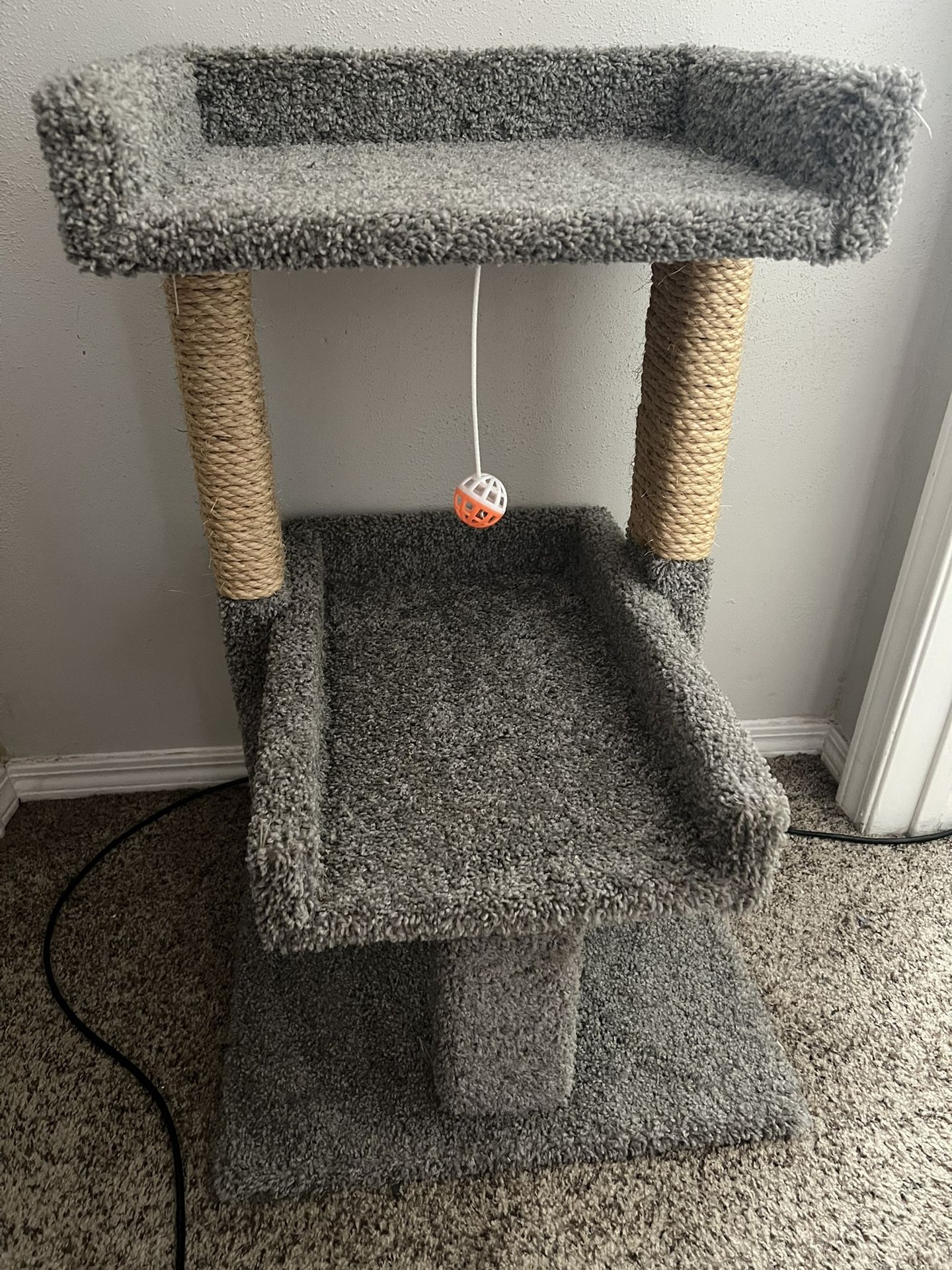Cat Scratcher barely used