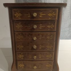 Rare Vintage Musical Jewelry Box