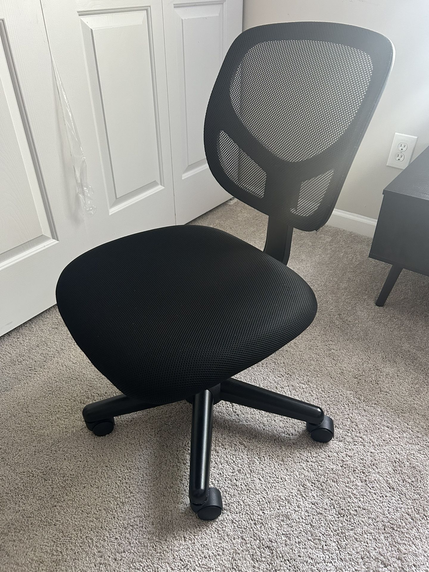 Armless Mesh Office Chair