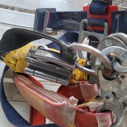 rge Full Body Harness And Saftey Shock Strap(s) with Rope Grab/Lock