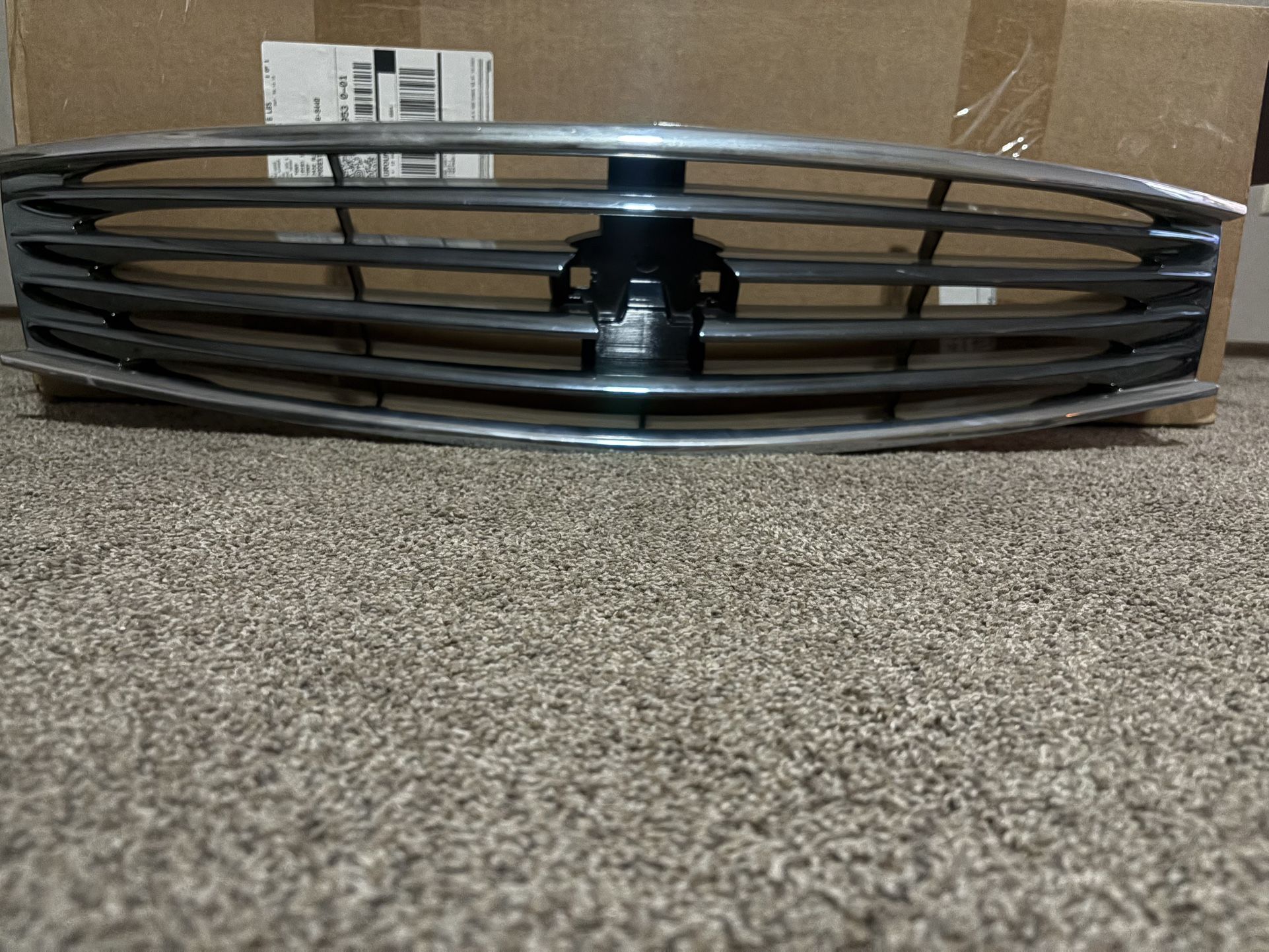 2012 Infiniti G37 Sedan Grille Brand New