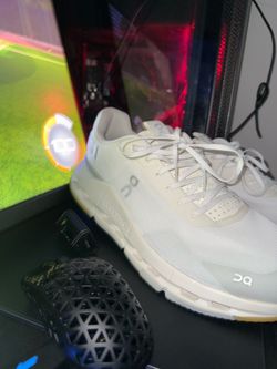 On clouds shoe men 11