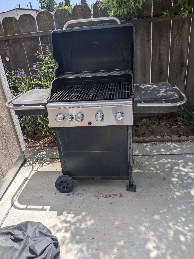 Charbroil Propane Grill