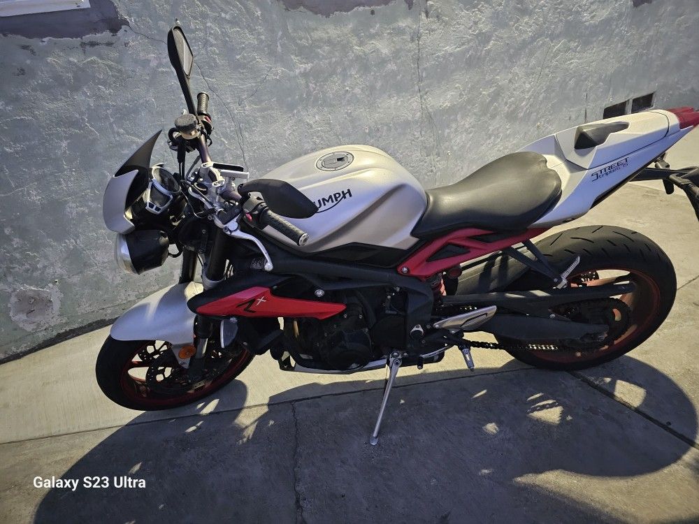 Triumph 675 Rx triumph 675 street triple rx for Sale in Fontana, CA - OfferUp