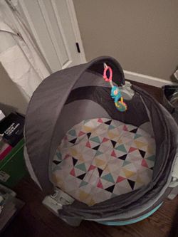 Collapsible baby dome