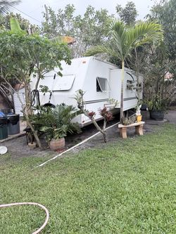 Camper trailer