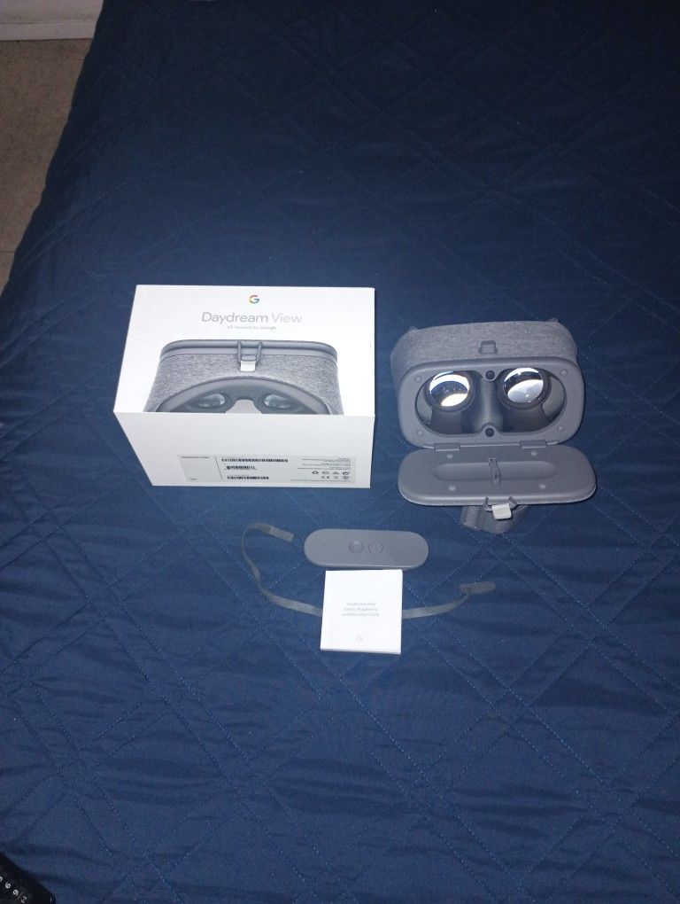 GOOGLE DAYDREAM VIEW VR HEADSET