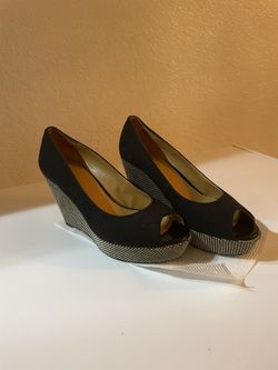 One Pair Shoes