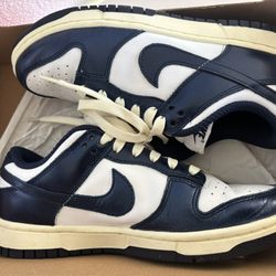 Women’s  Nike Dunk  Low Size 7.5