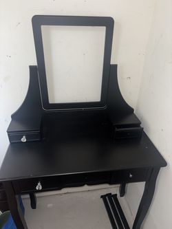 BLACK VANITY