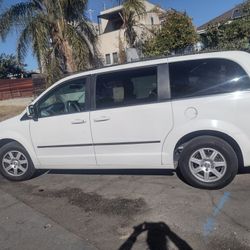 2010 Chrysler Town & Country