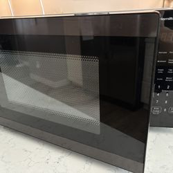 Hamilton Beach Countertop Microwave 